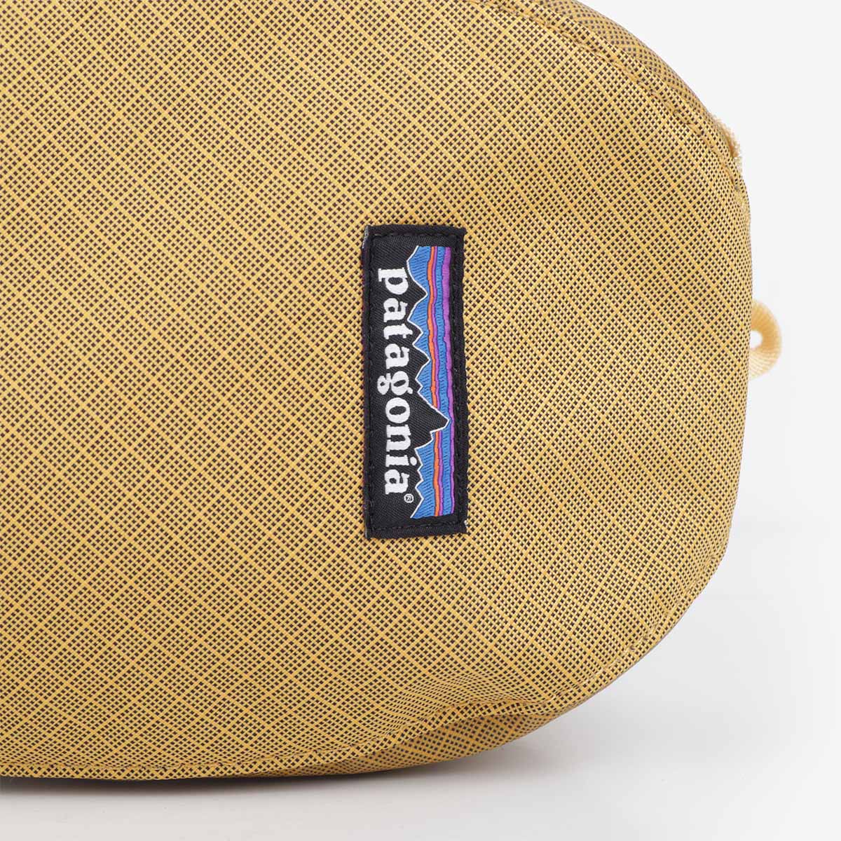 Patagonia Black Hole Cube 3L, Pufferfish Gold w Beeswax Tan, Detail Shot 2