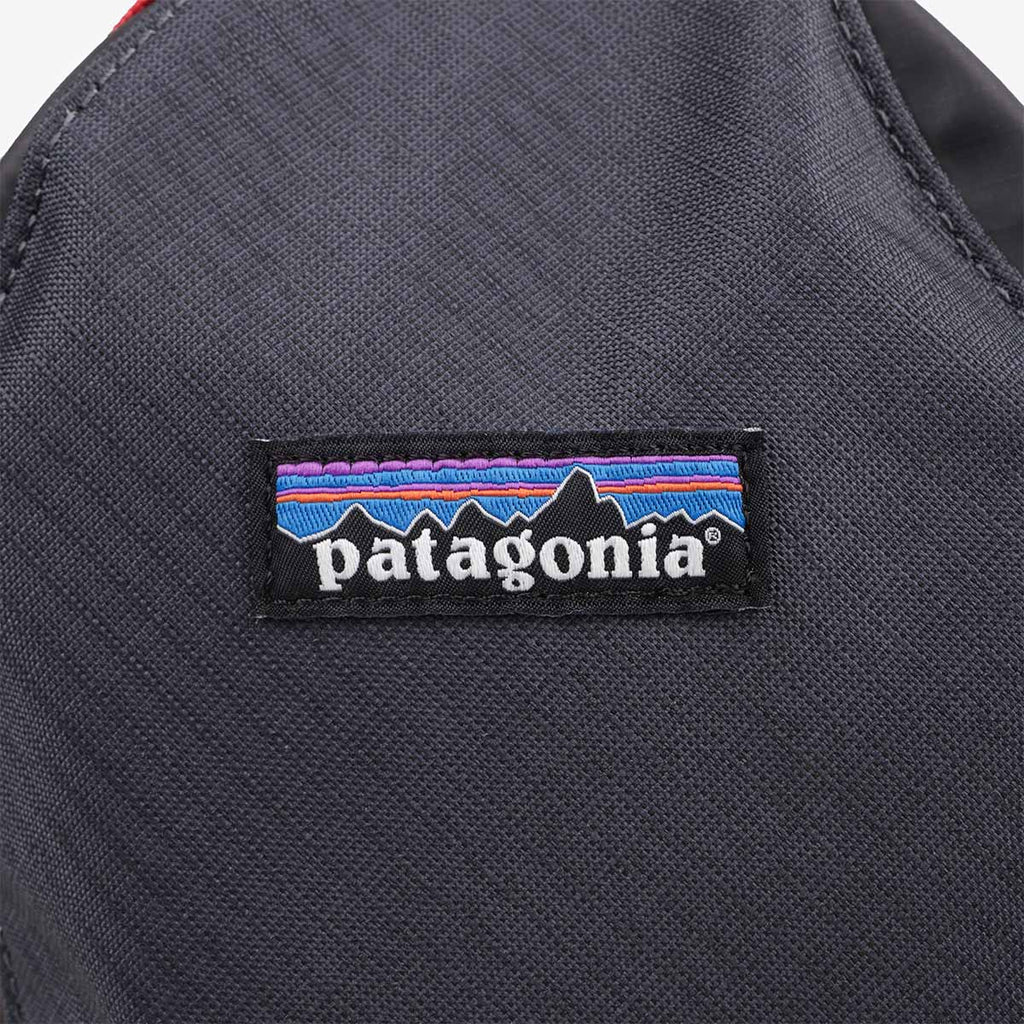 Patagonia Black Hole Cube 3L, Smolder Blue w Amanita Red, Detail Shot 2