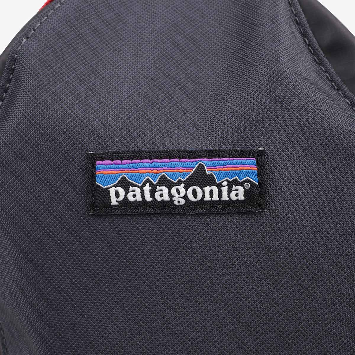 Patagonia Black Hole Cube 3L, Smolder Blue w Amanita Red, Detail Shot 2