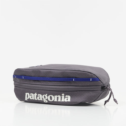 Patagonia Black Hole Cube 3L in Grey, side view