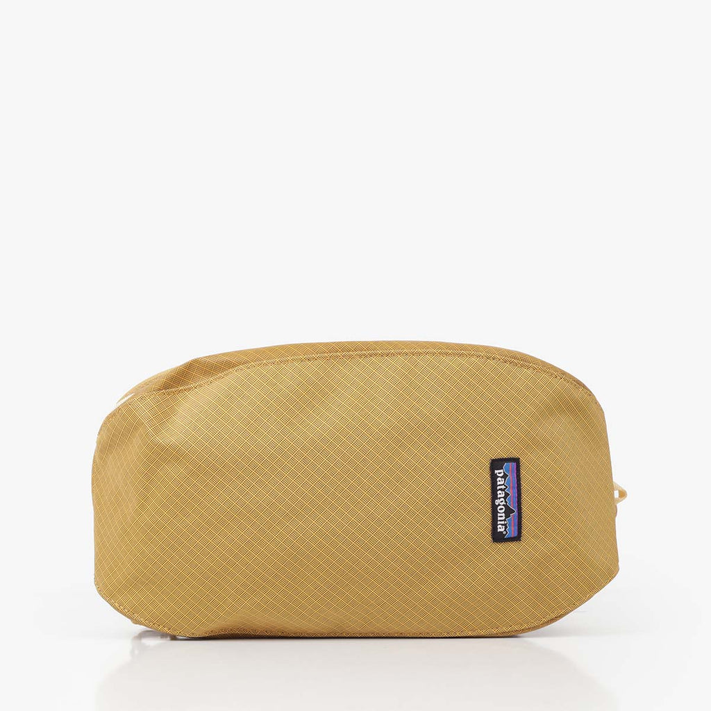 Patagonia Black Hole Cube 6L, Pufferfish Gold w Beeswax Tan, Detail Shot 1