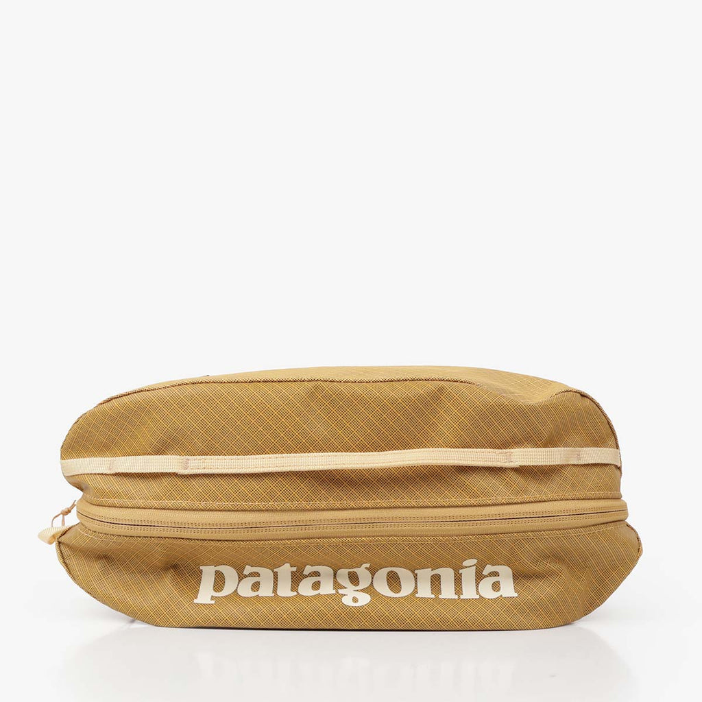 Patagonia Black Hole Cube 6L, Pufferfish Gold w Beeswax Tan, Detail Shot 2