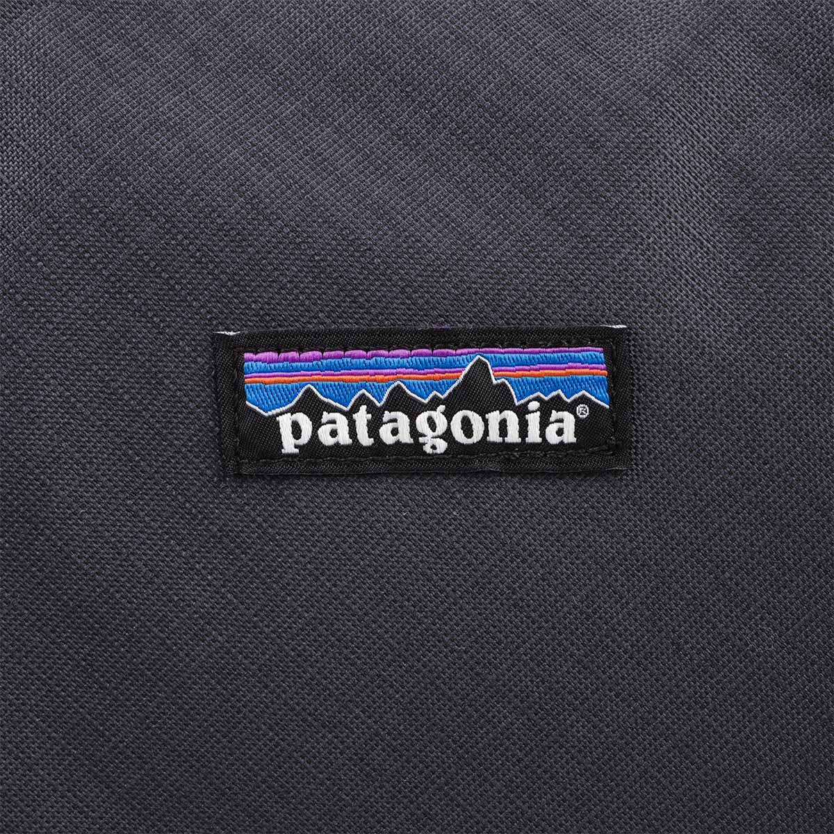 main Patagonia Black Hole Cube 6L, Smolder Blue w Amanita Red, Detail Shot 2