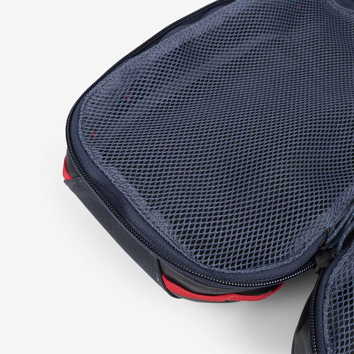 main Patagonia Black Hole Cube 6L, Smolder Blue w Amanita Red, Detail Shot 5