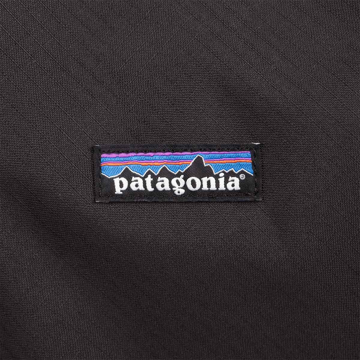 Patagonia Black Hole Cube 6L, Black w Black, Detail Shot 3