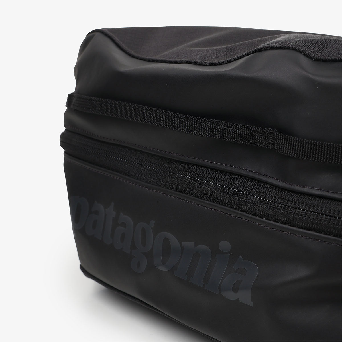 Patagonia Black Hole Cube 6L, Black w Black, Detail Shot 4