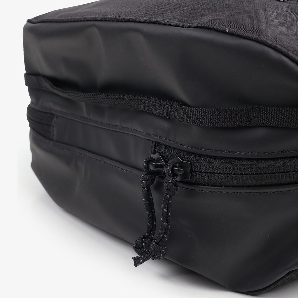 Patagonia Black Hole Cube 6L, Black w Black, Detail Shot 5