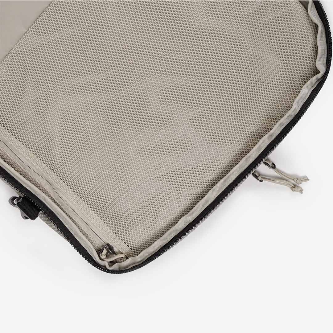 Patagonia Black Hole MLC 45L, Weathered Stone, Detail Shot 3