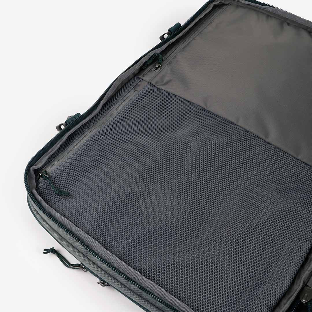 main Patagonia Black Hole MLC Bag 45L, Noble Grey, Detail Shot 6