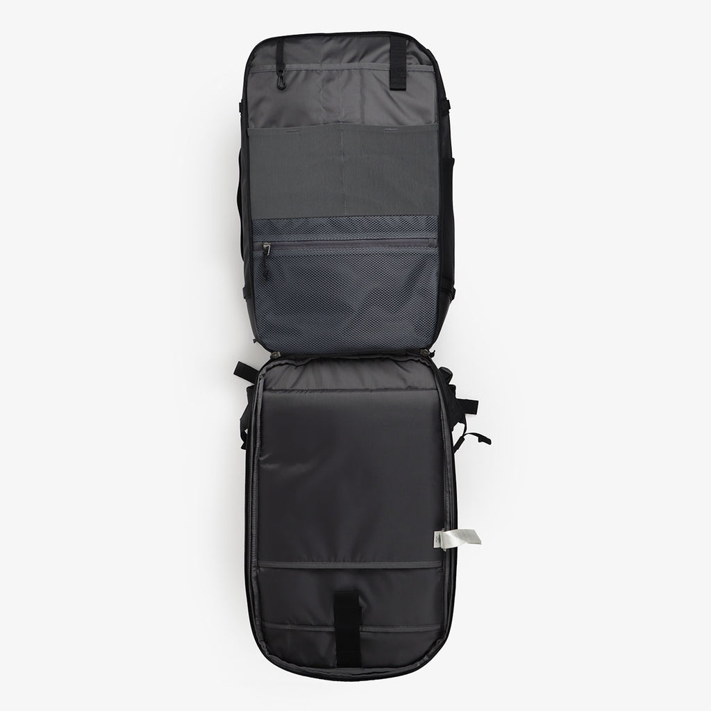 Patagonia Black Hole Mini MLC Bag 30L, Black, Detail Shot 5
