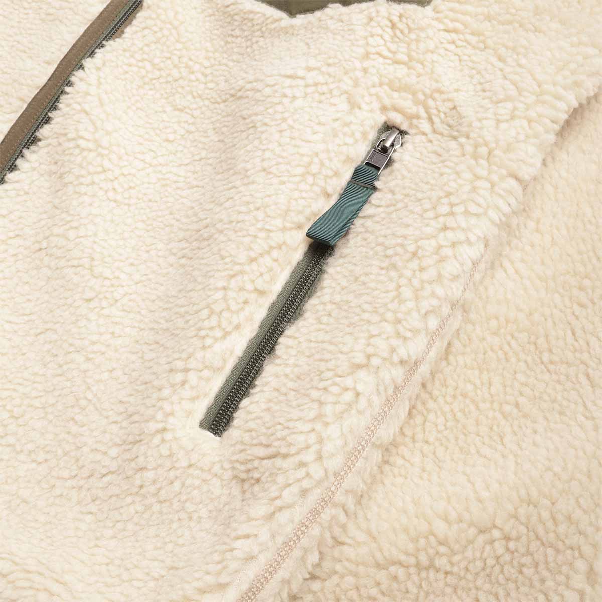 main Patagonia Classic Retro-X Fleece Jacket, Dark Natural w  Basin Green, Detail Shot 5