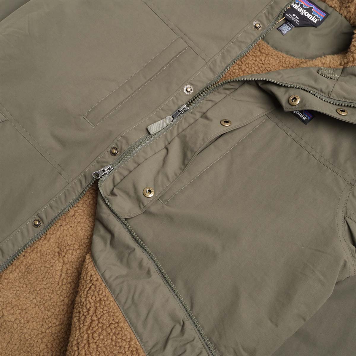 main Patagonia Isthmus Parka Jacket, Basin Green, Detail Shot 4