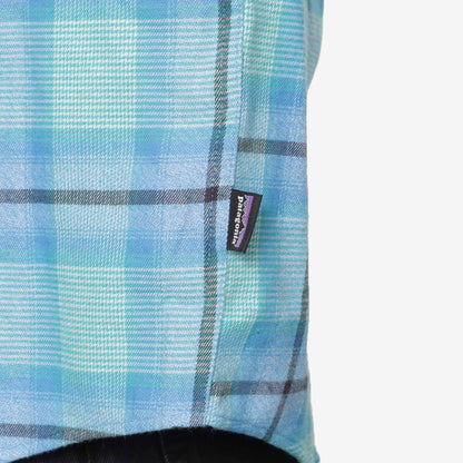 Patagonia Organic Cotton Lightweight Fjord Flannel Shirt, Ocean: Subtidal Blue, Detail Shot 5