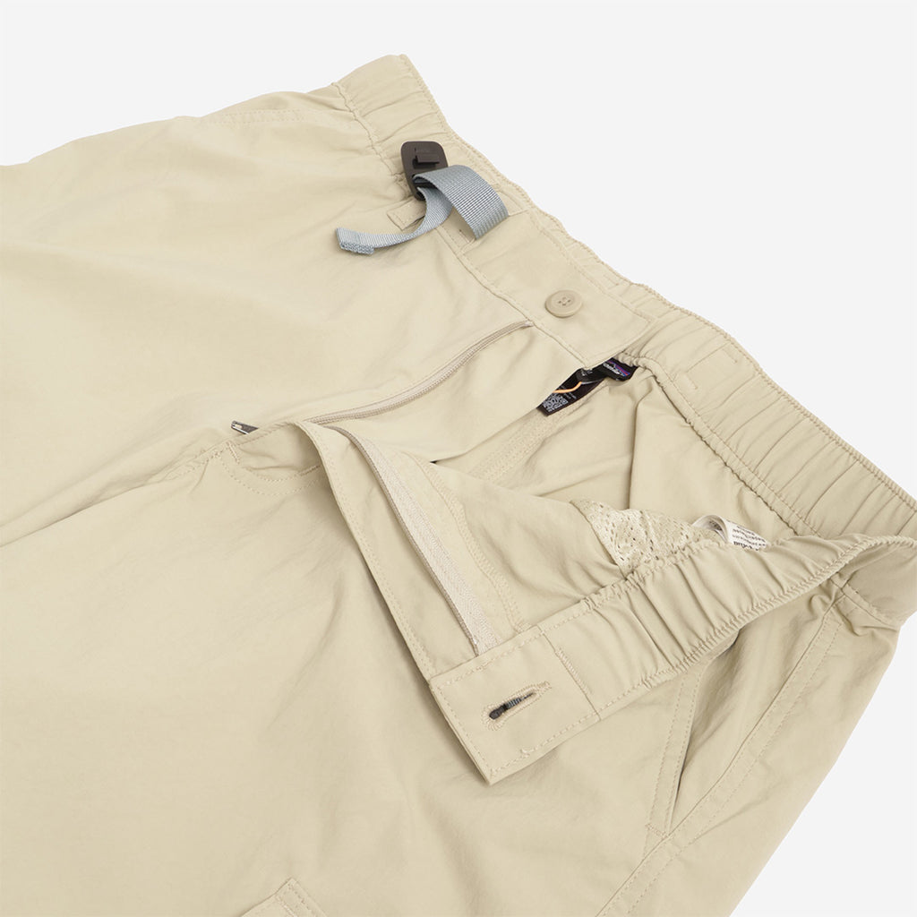 Drawcord waistband and fly detail, stone Everyday pant