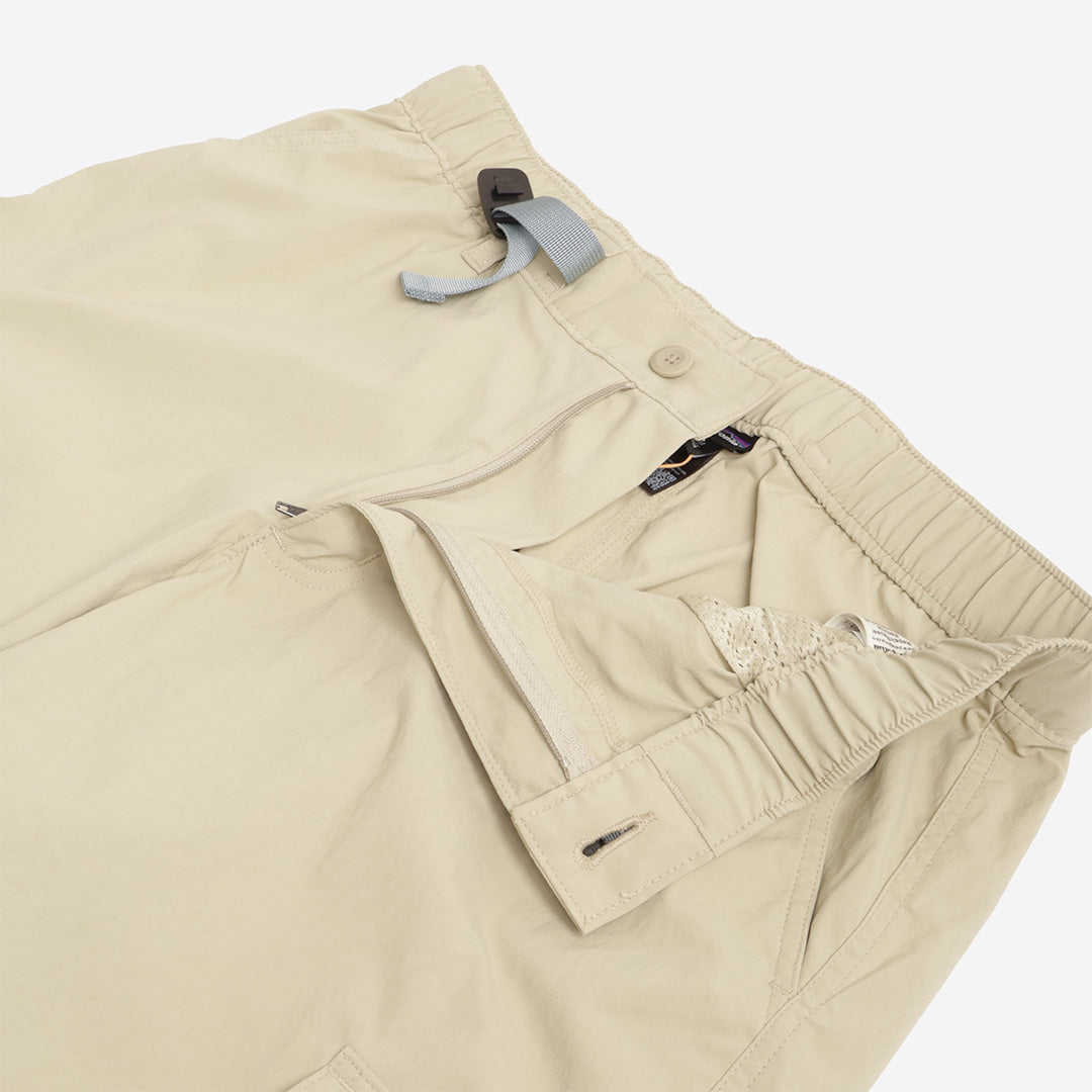 Drawcord waistband and fly detail, stone Everyday pant