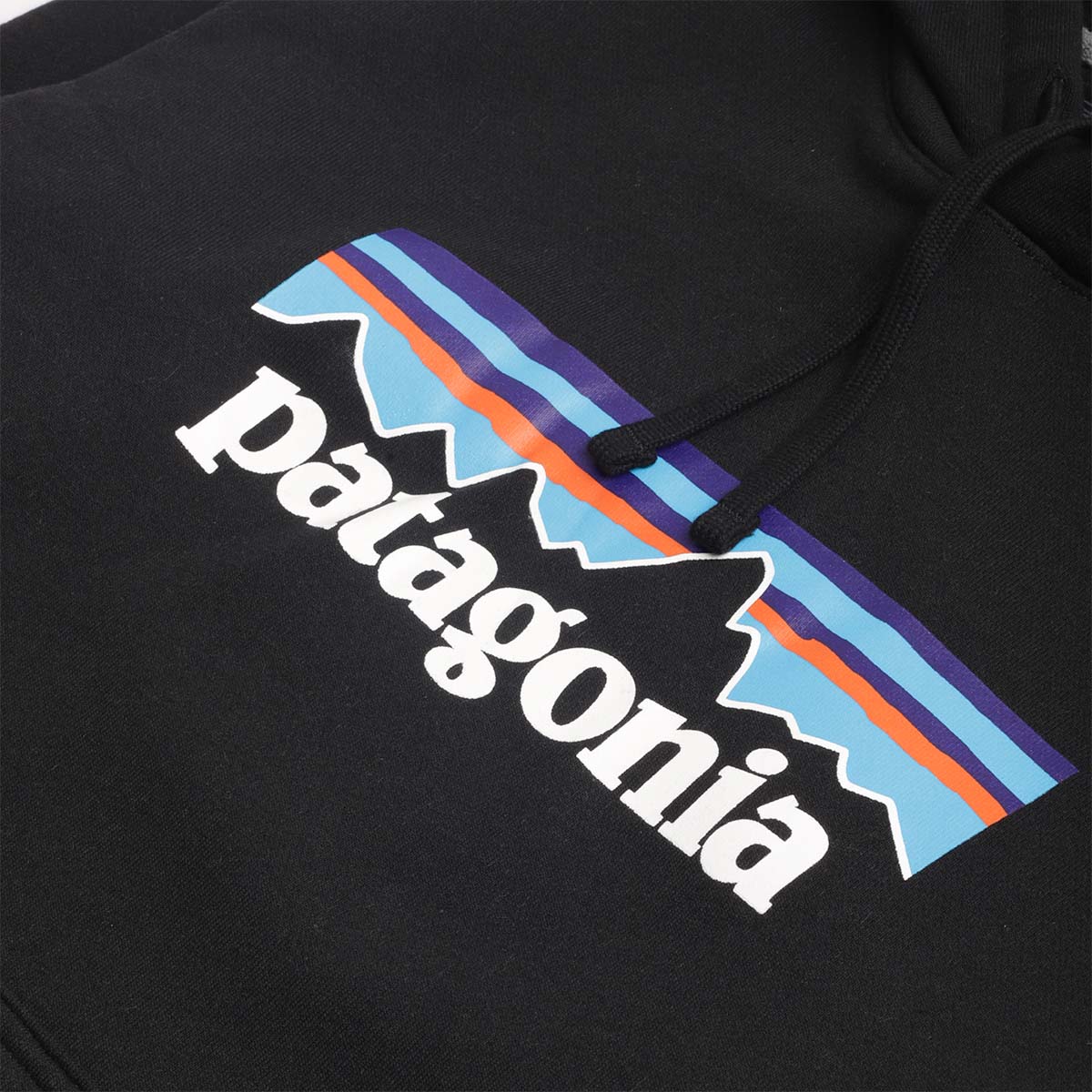 Patagonia P-6 chest logo detail, black Uprisal hoodie