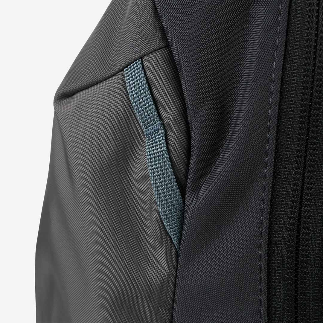 main Patagonia Refugio Day Pack 26L, Smolder Blue, Detail Shot 5