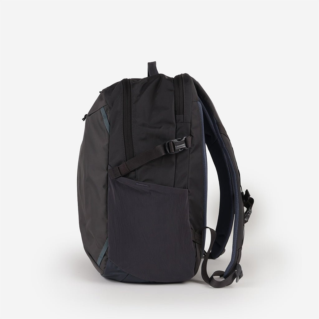 Patagonia Refugio Day Pack 26L, Smolder Blue, Detail Shot 2