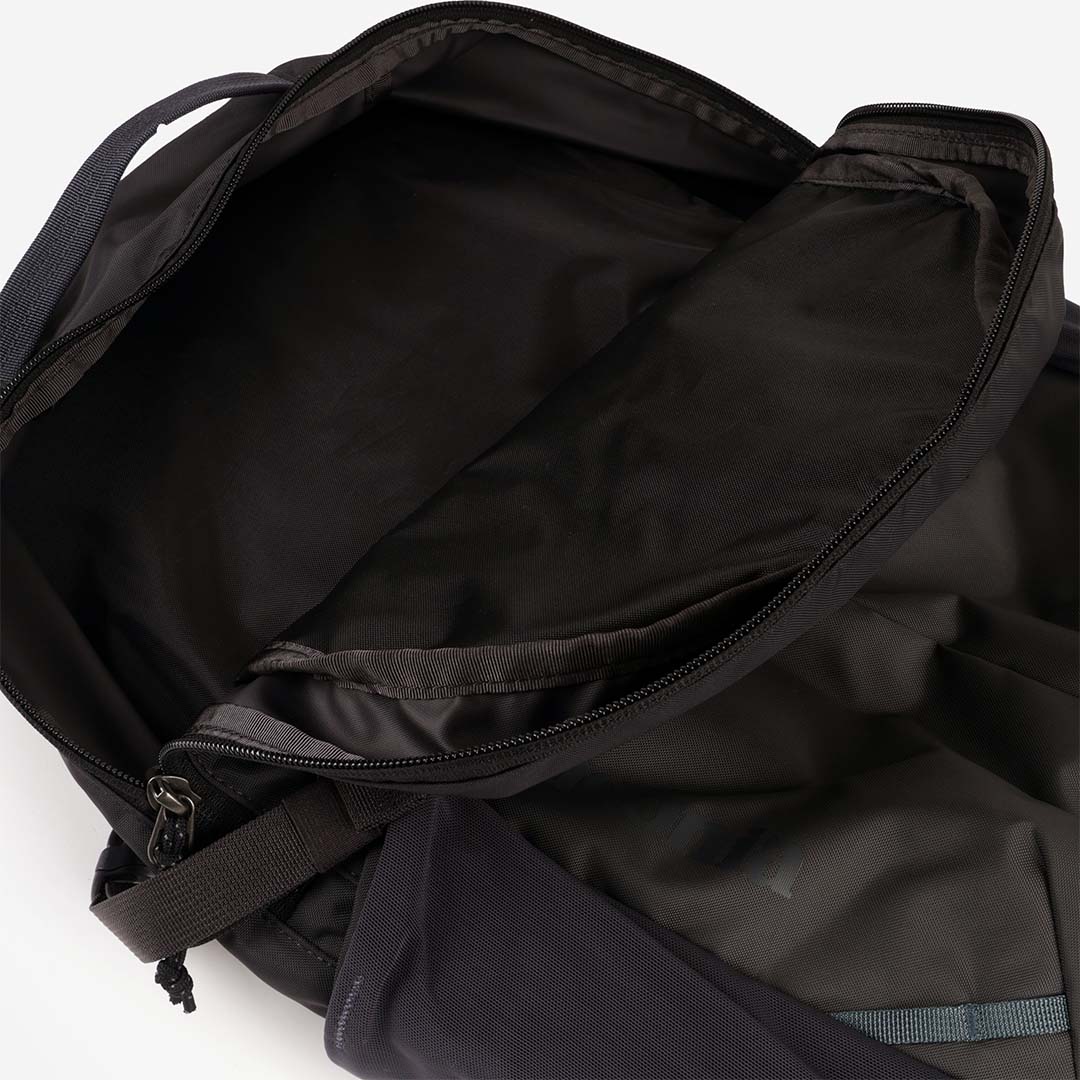 main Patagonia Refugio Day Pack 26L, Smolder Blue, Detail Shot 7