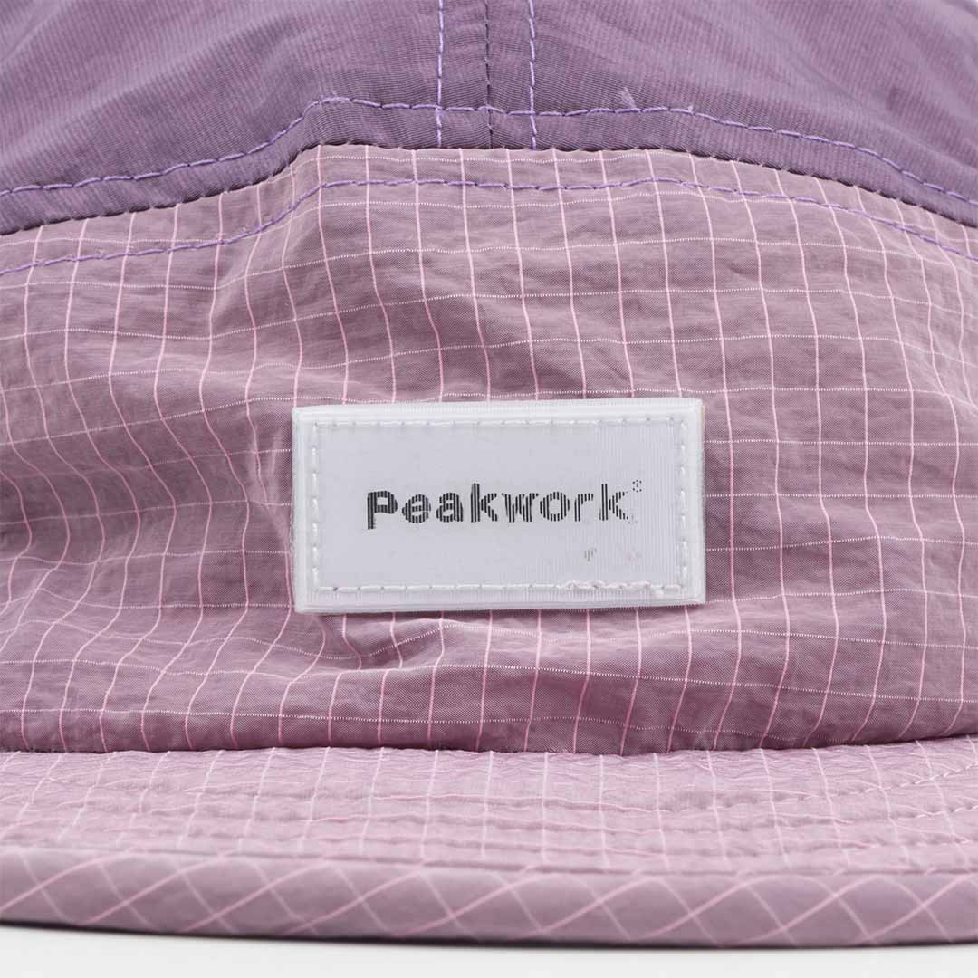 Peakwork Klammer Running Cap, Plum, Detail Shot 2