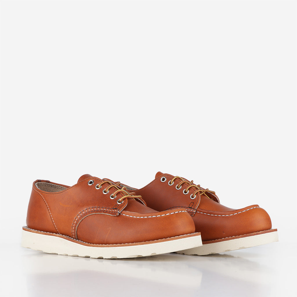 Red Wing Shop Moc Oxford Boot, Oro Legacy, Detail Shot 2