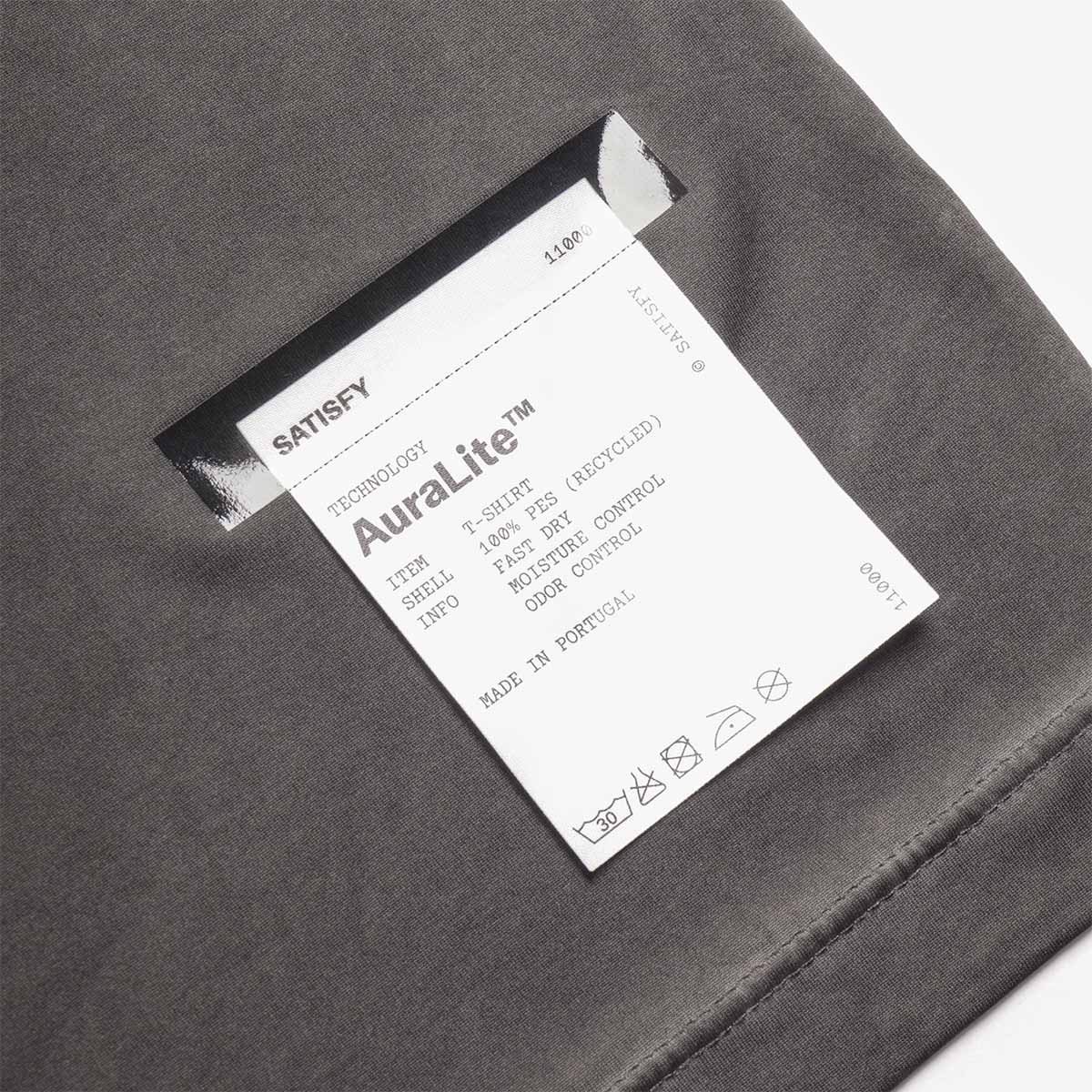 main Satisfy AuraLite T-Shirt, Pigment Black, Detail Shot 4