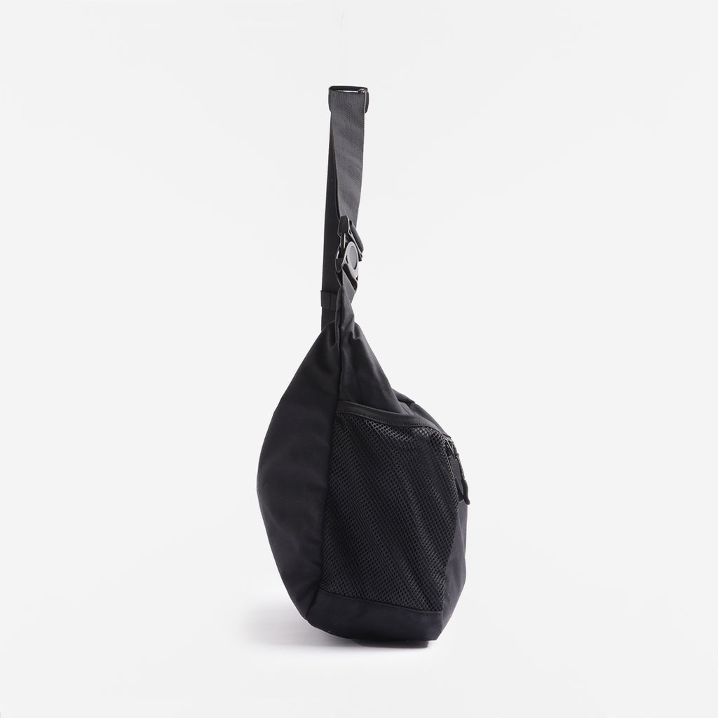 Snow Peak Everyday Use Middle Shoulder Bag, Black, Detail Shot 2
