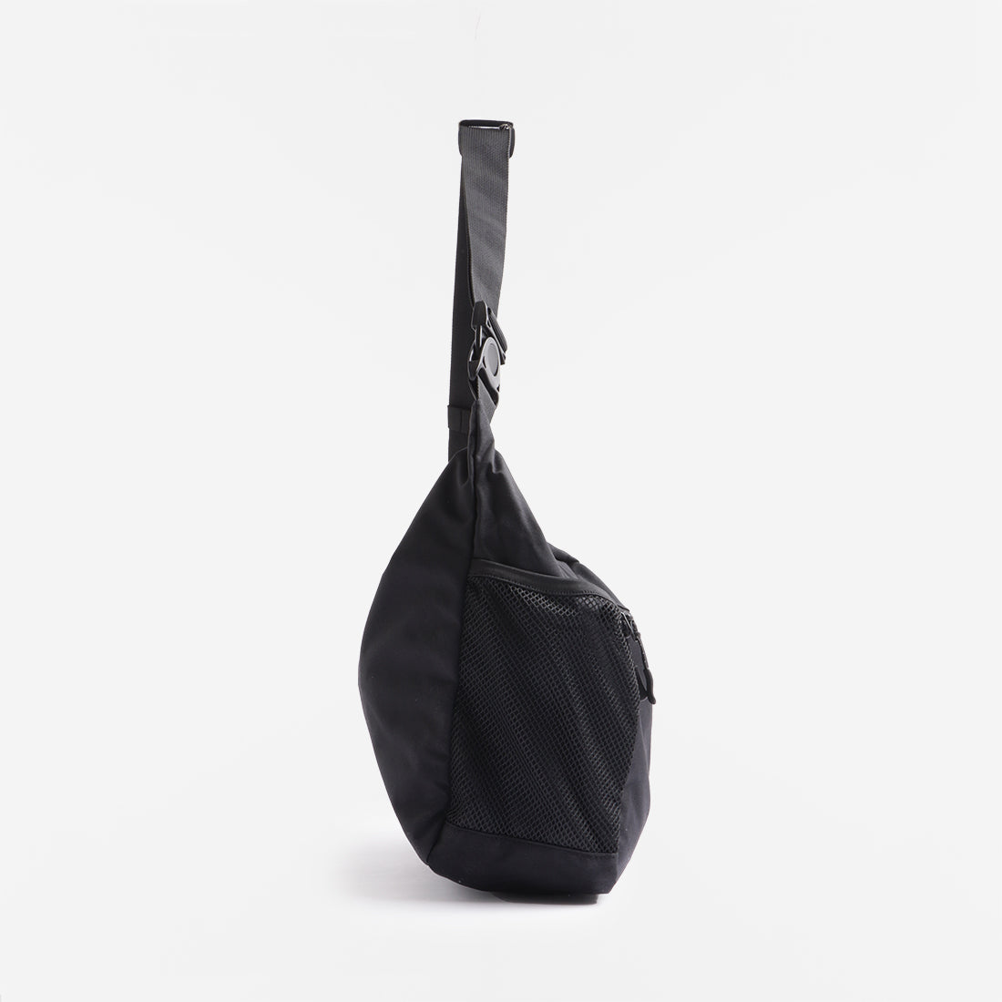 Snow Peak Everyday Use Middle Shoulder Bag, Black, Detail Shot 2