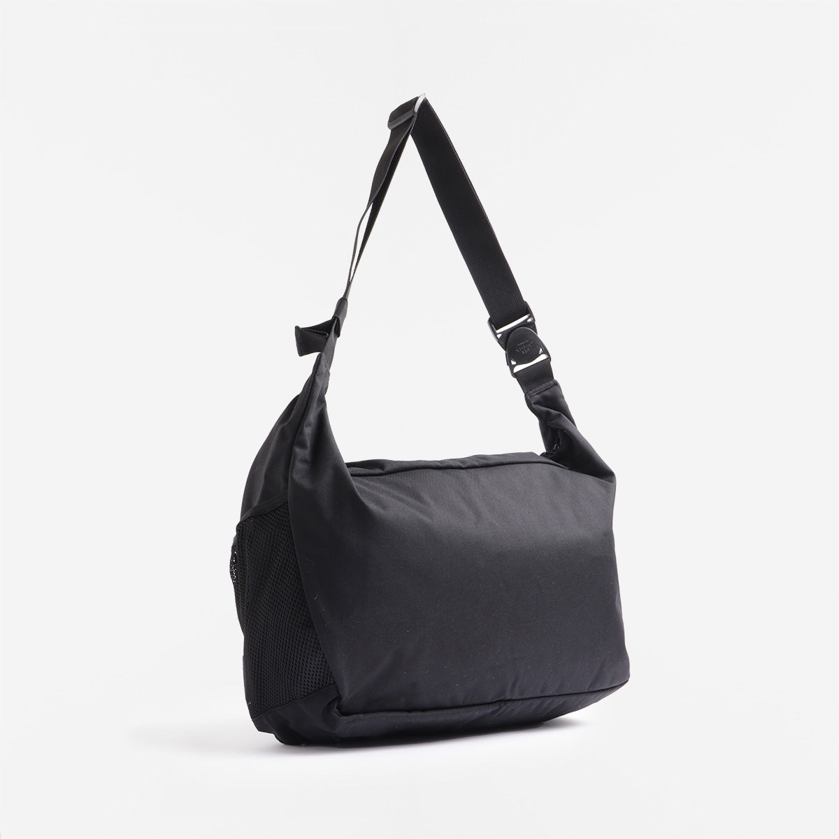 Snow Peak Everyday Use Middle Shoulder Bag, Black, Detail Shot 3