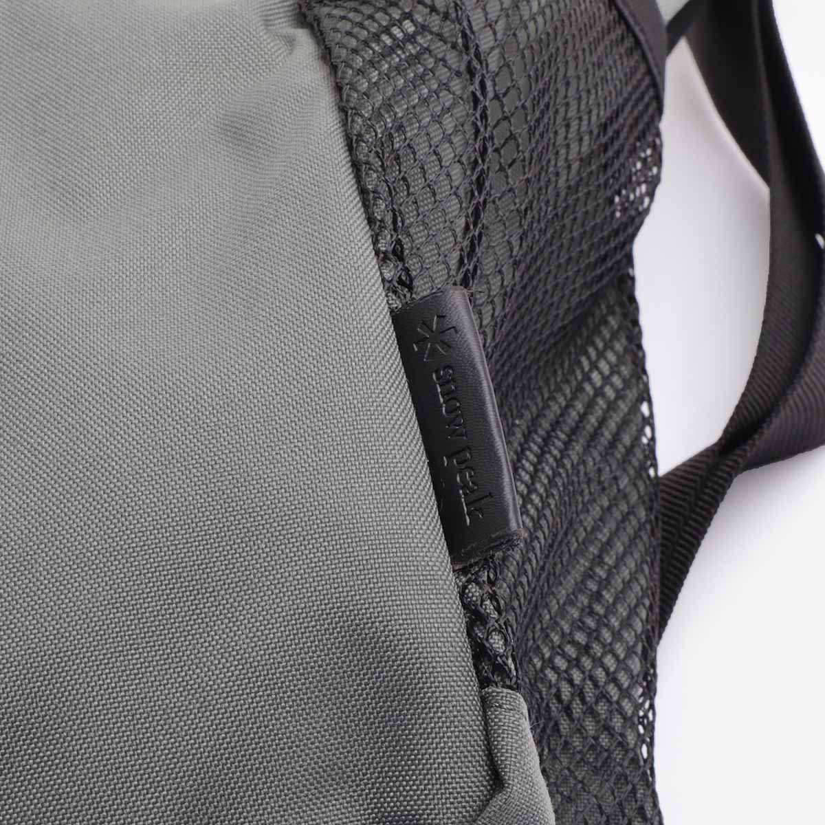 Snow Peak Everyday Use Middle Shoulder Bag, Grey, Detail Shot 3