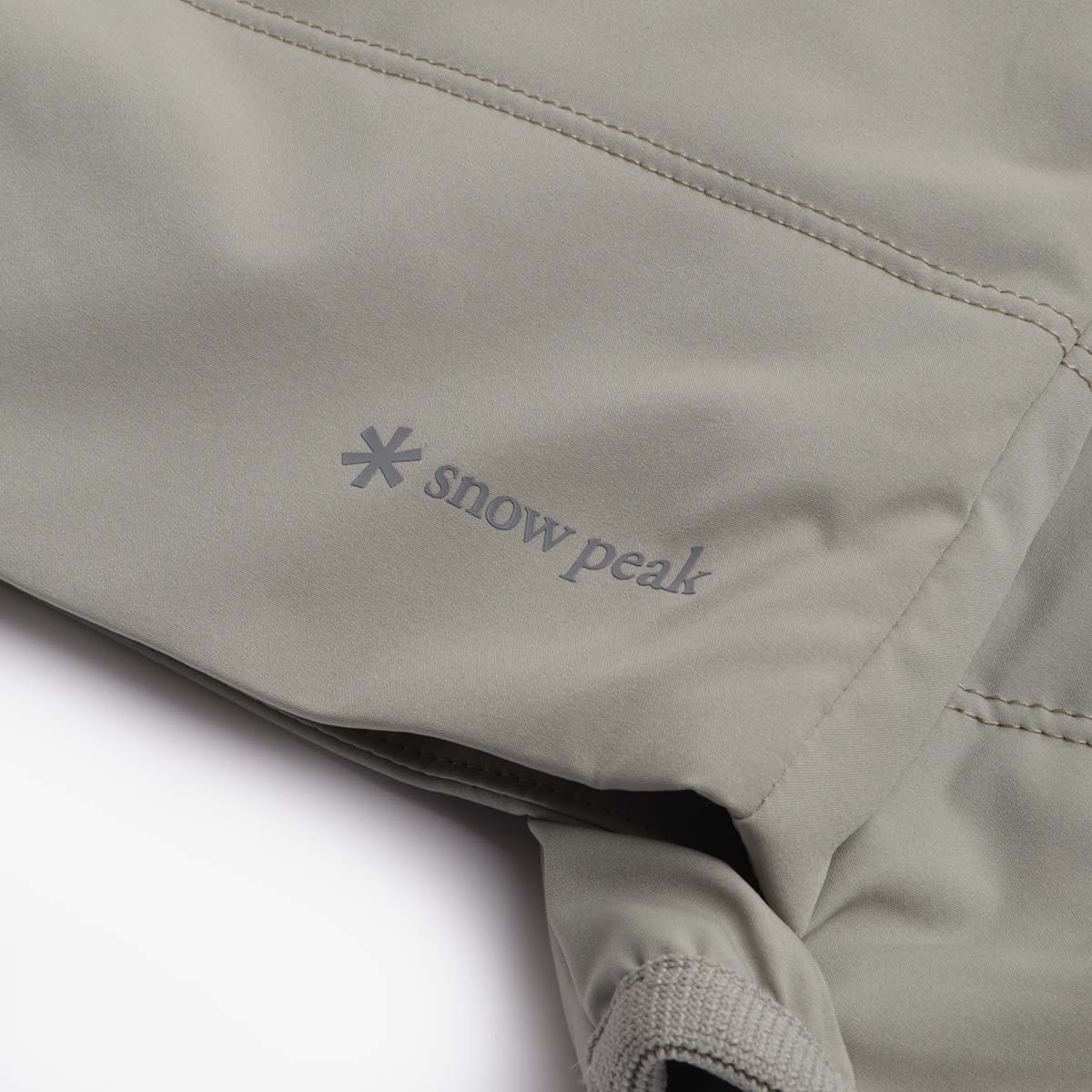 Snow Peak Flexible Insulated Cardigan, Beige, Detail Shot 3