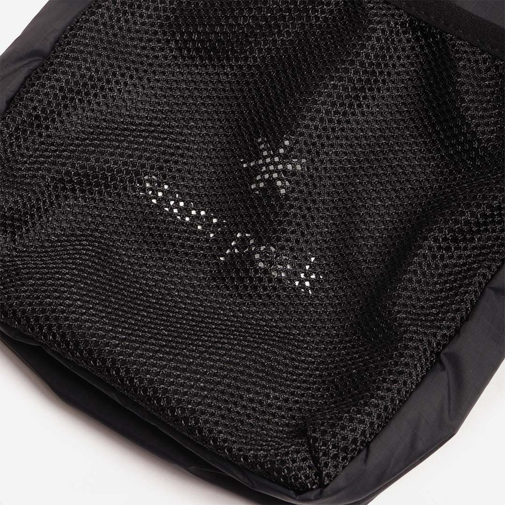 Snow Peak New Standard Sacoche Bag, Black, Detail Shot 3