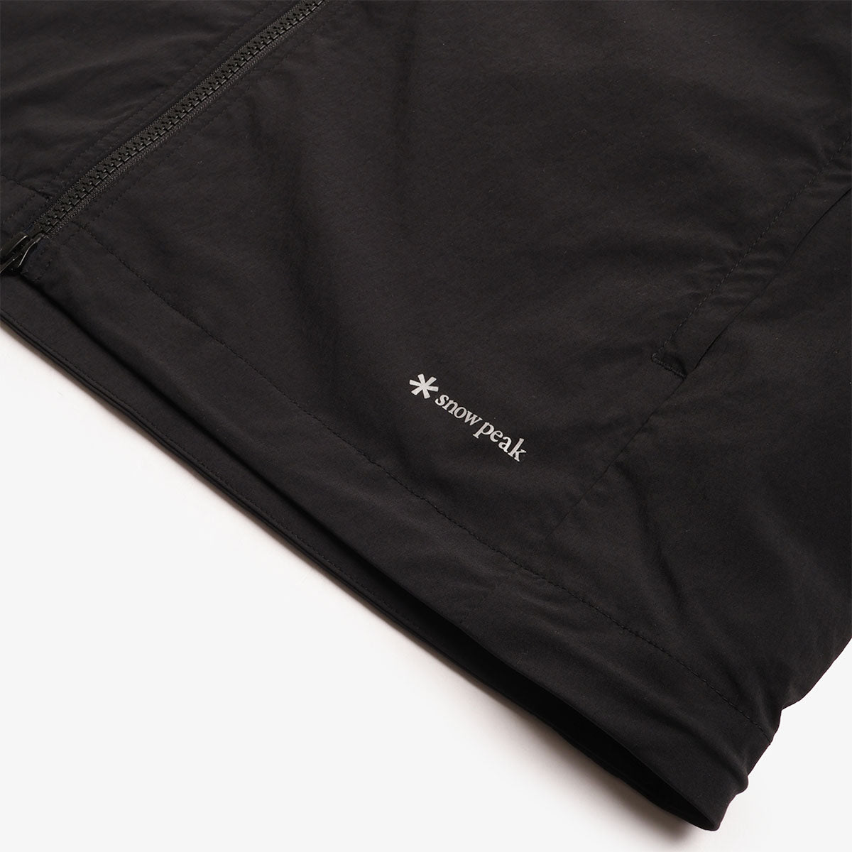 Snow Peak New Standard Utility Vest, Black, Detail Shot 3