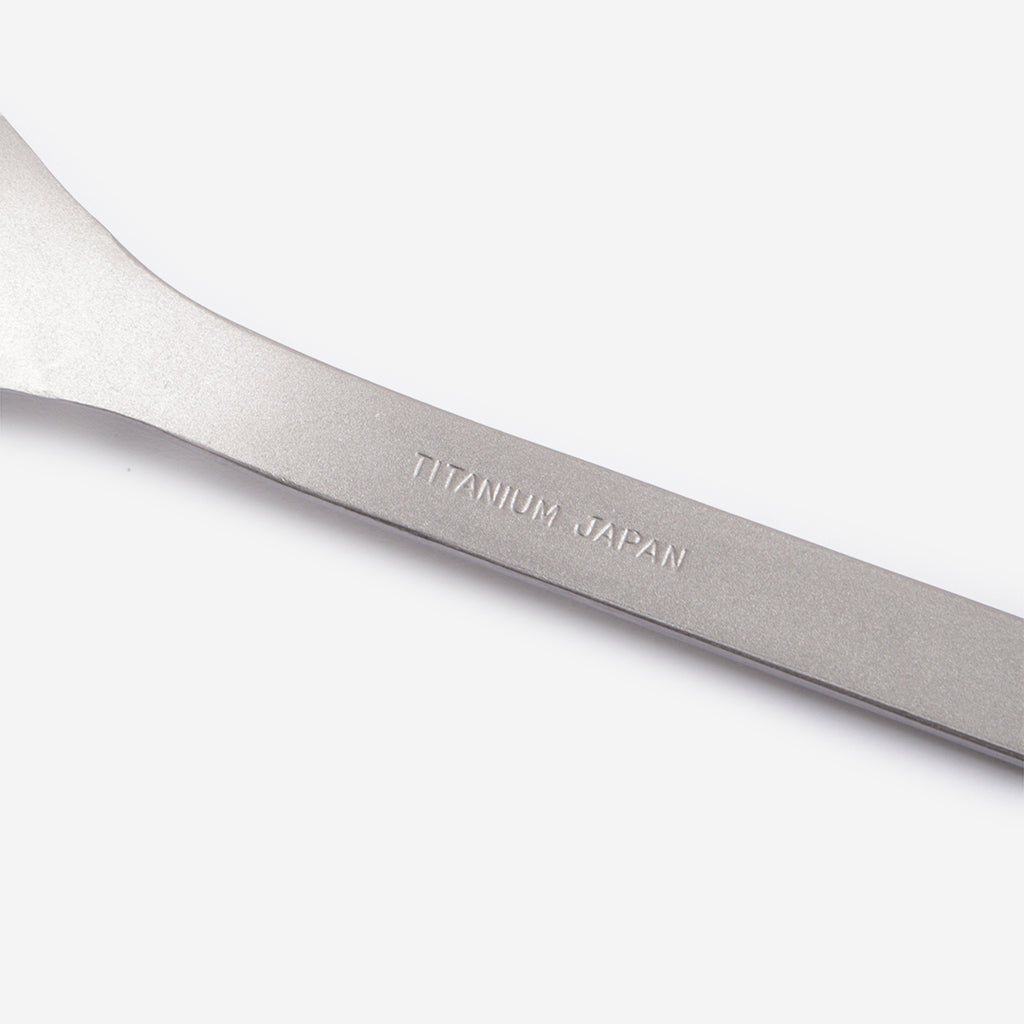 Snow Peak Titanium Spork, Stainless Silver, Detail Shot 3