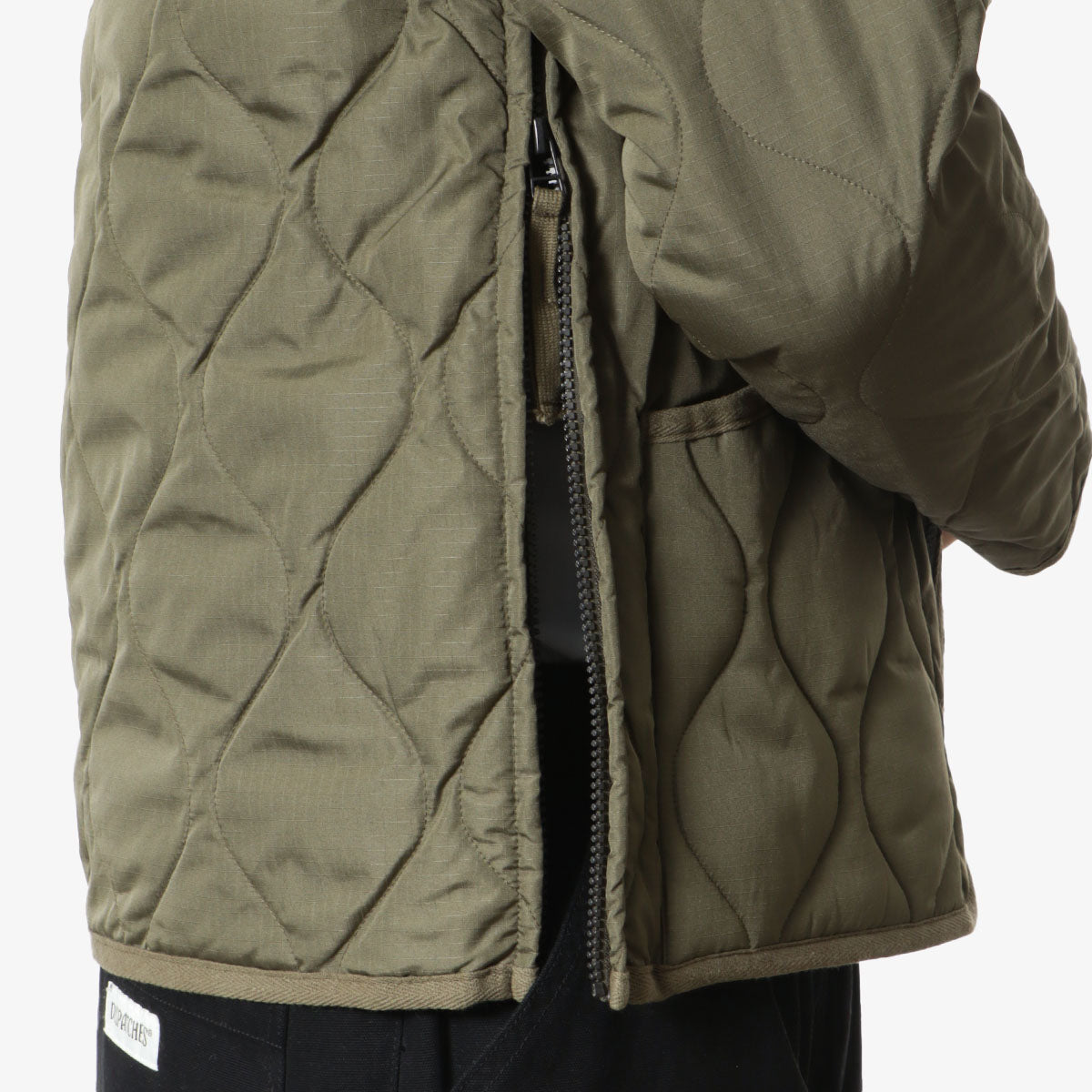 Taion Military W-Zip V Neck Down Jacket, Dark Olive, Detail Shot 5