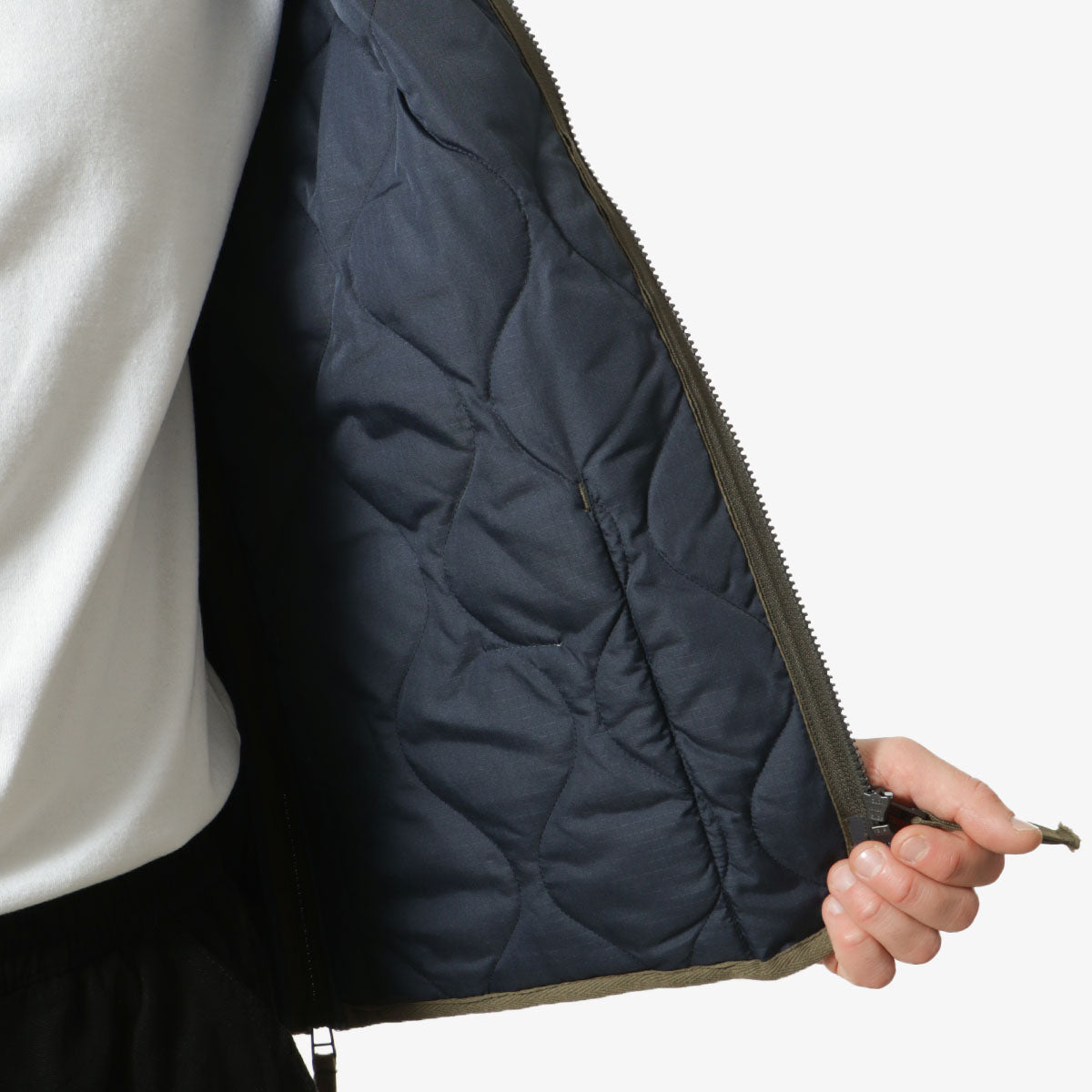 Taion Military W-Zip V Neck Down Jacket, Dark Olive, Detail Shot 6