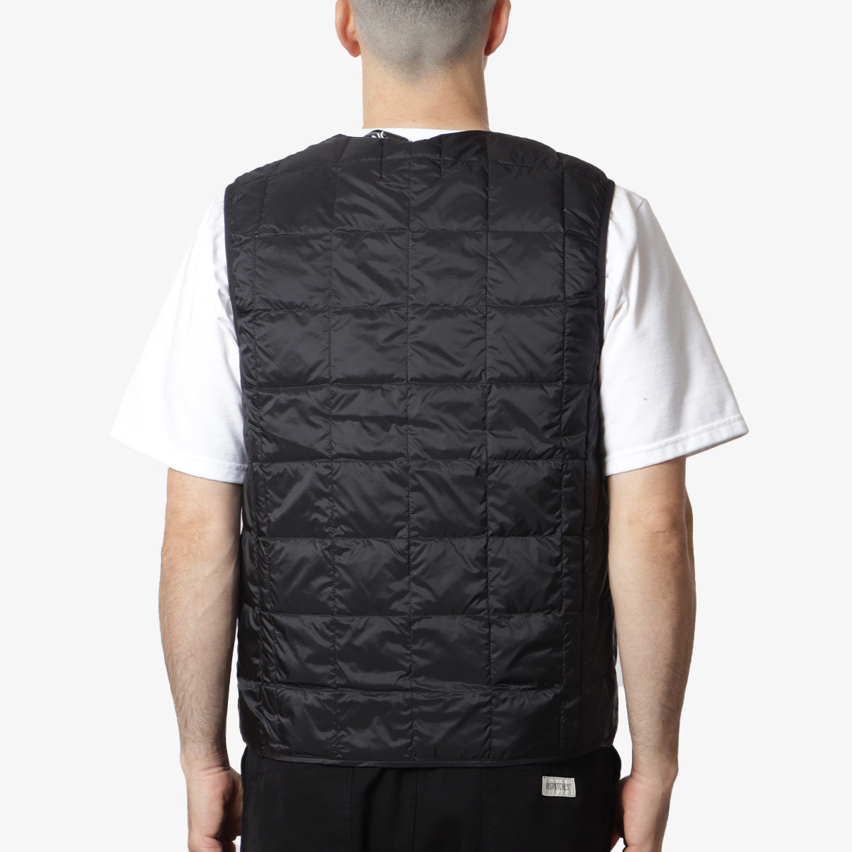main Taion Crew Neck Button Down Vest, Black, Detail Shot 4