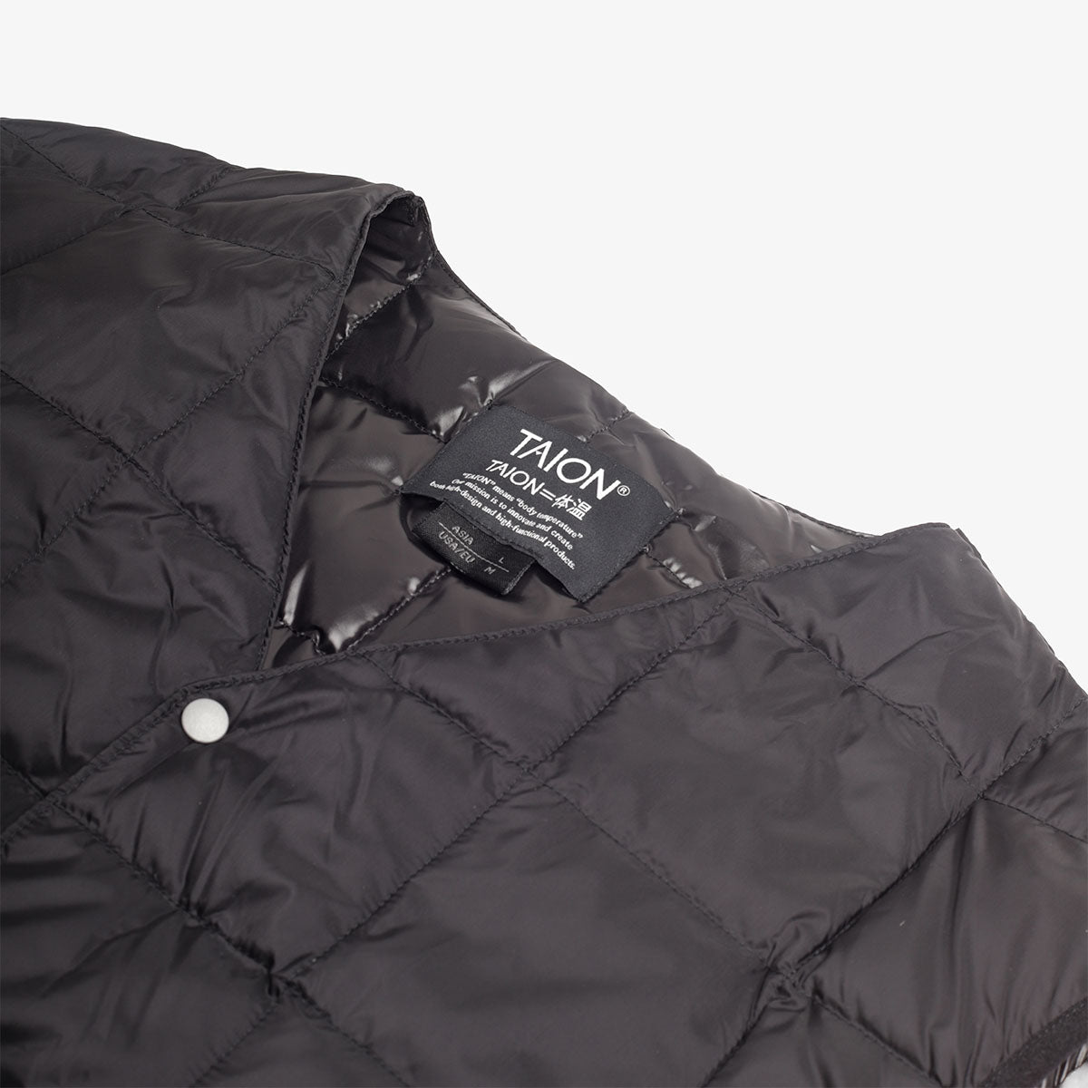 Taion V-Neck Down Vest - Black