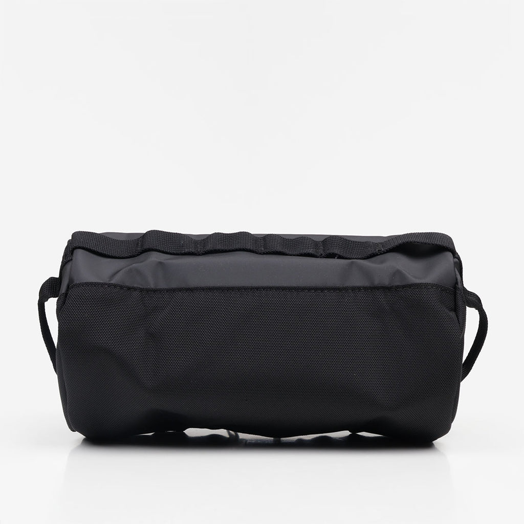 The North Face Base Camp Travel Washbag, TNF Black TNF White NPF, Detail Shot 2