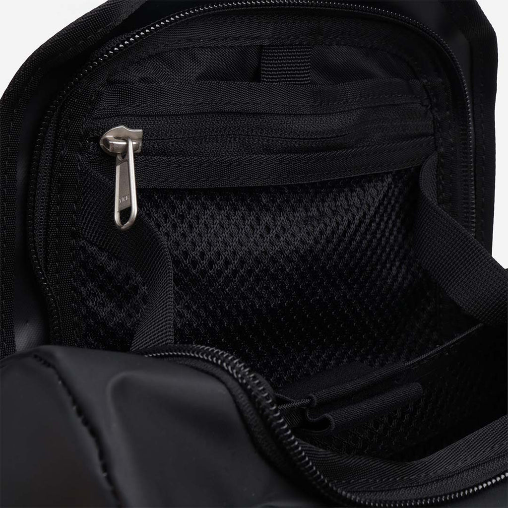 The North Face Base Camp Travel Washbag, TNF Black TNF White NPF, Detail Shot 4