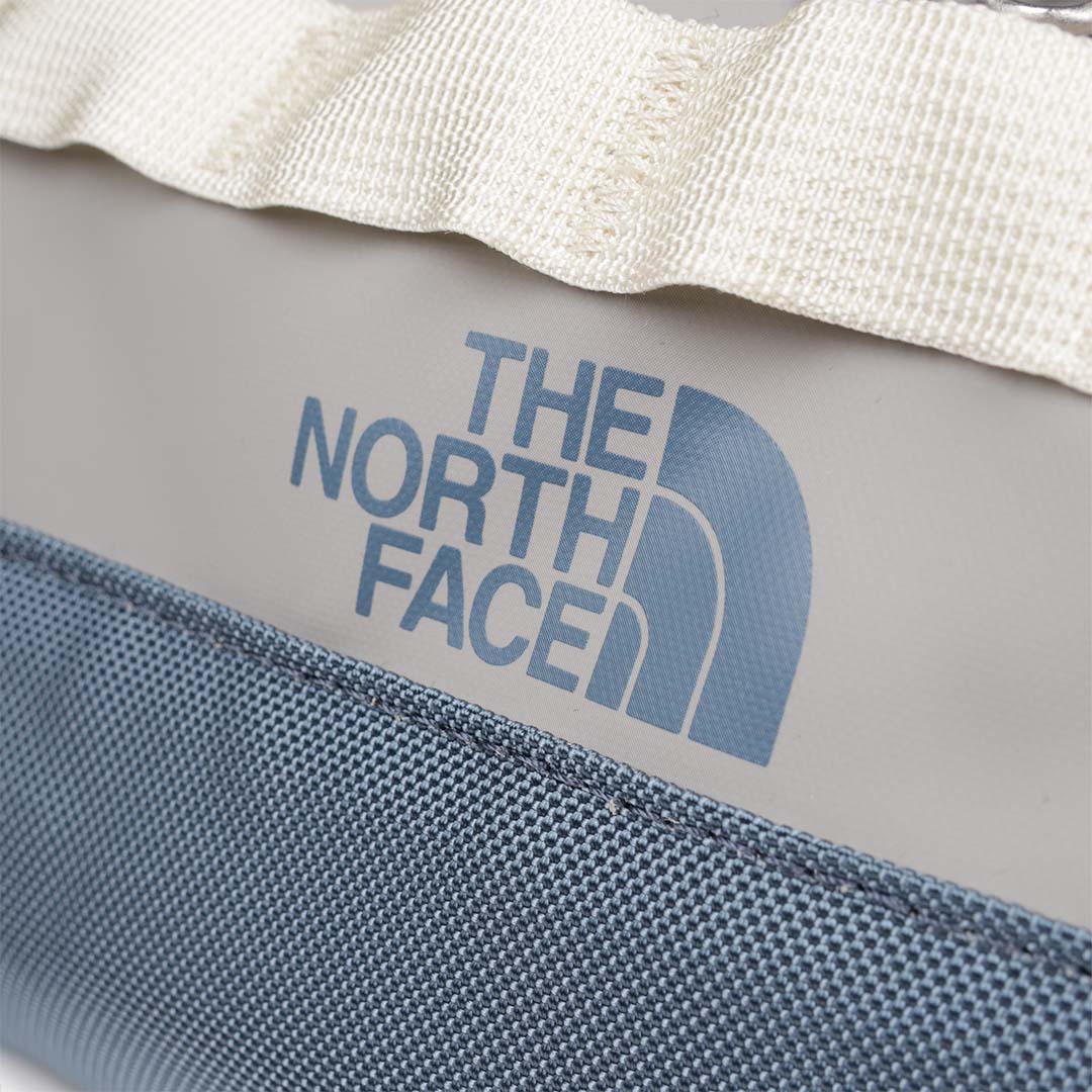 The North Face Base Camp Travel Washbag, Stone Slab Granite Grey Desert Stone, Detail Shot 3