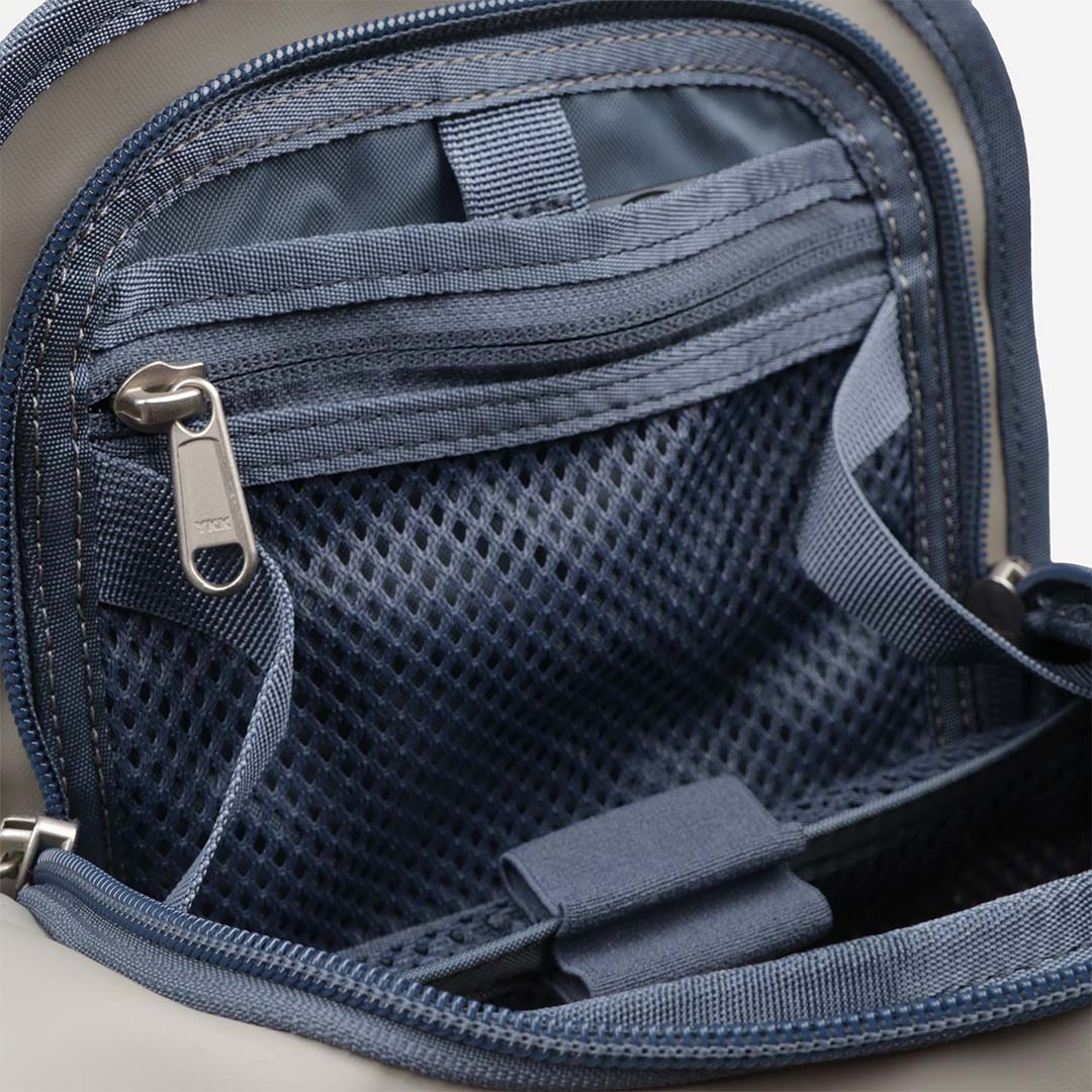 main The North Face Base Camp Travel Washbag, Stone Slab Granite Grey Desert Stone, Detail Shot 4