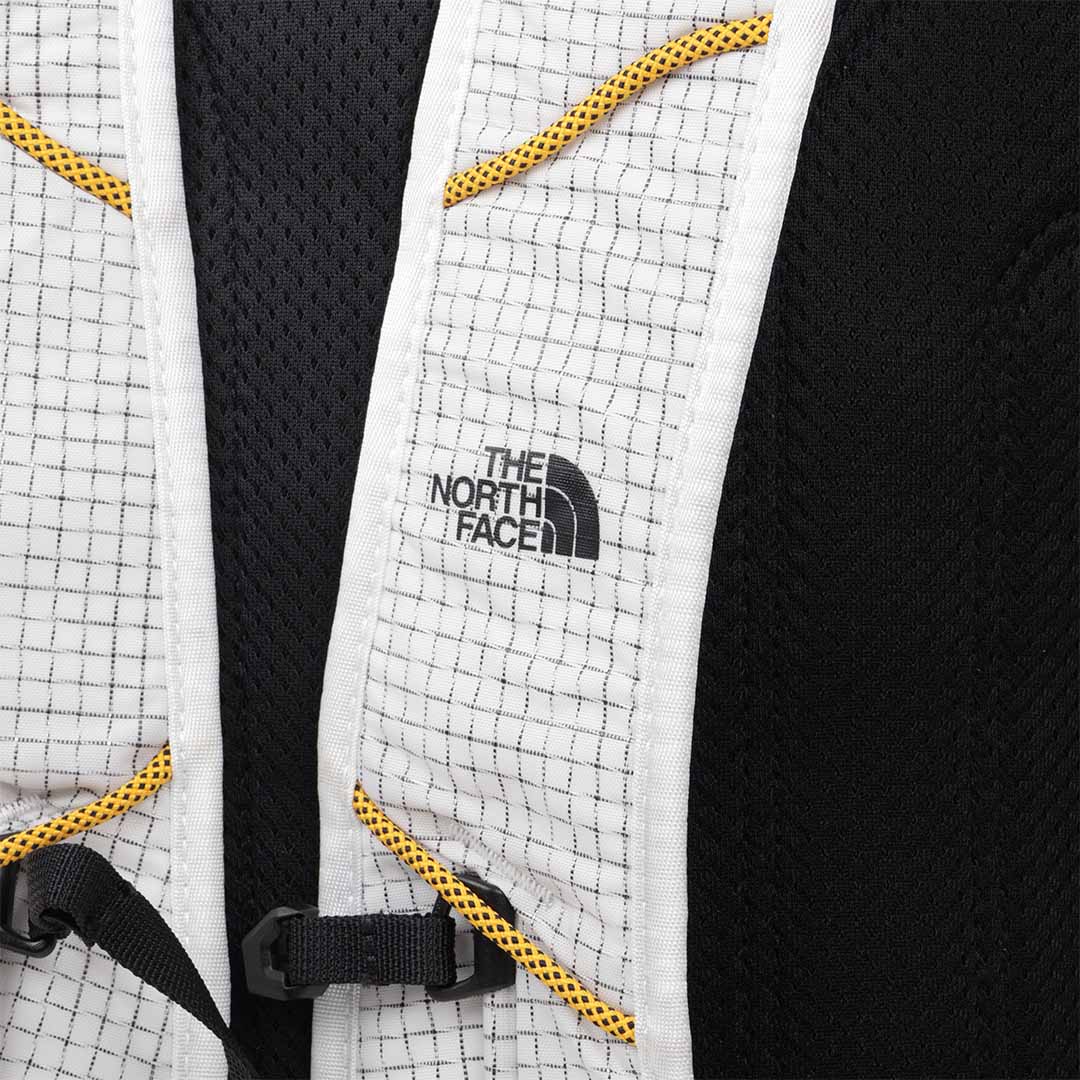 main The North Face Clyffe Daypack, Pearl Stone Granite Grey, Detail Shot 4