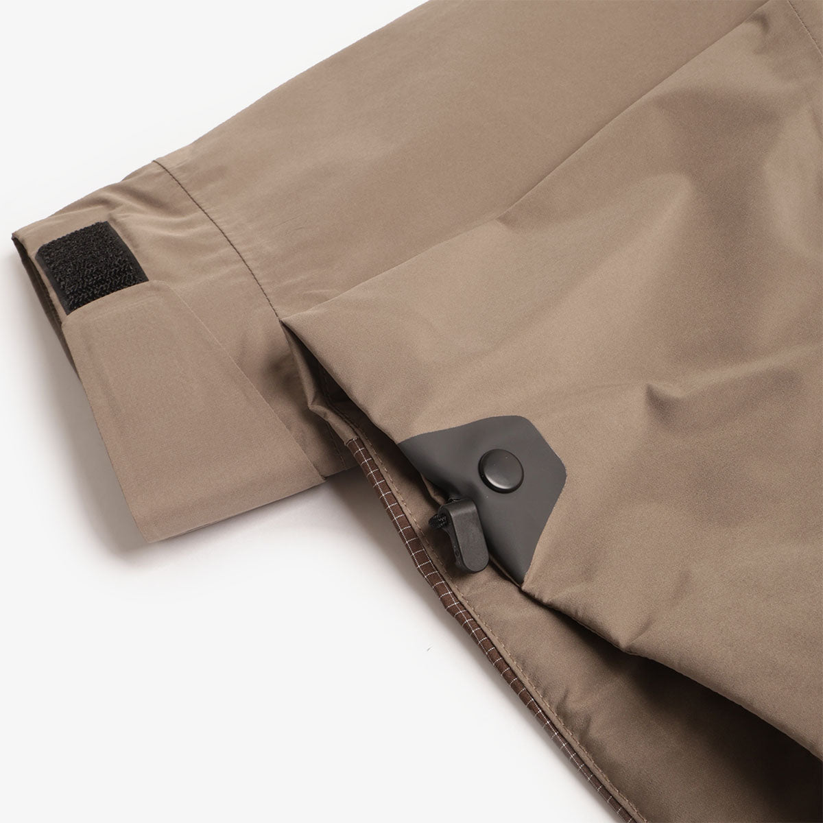The North Face HKE Devils Thumb GTX Jacket, Mocha Brown Smokey Brown, Detail Shot 3