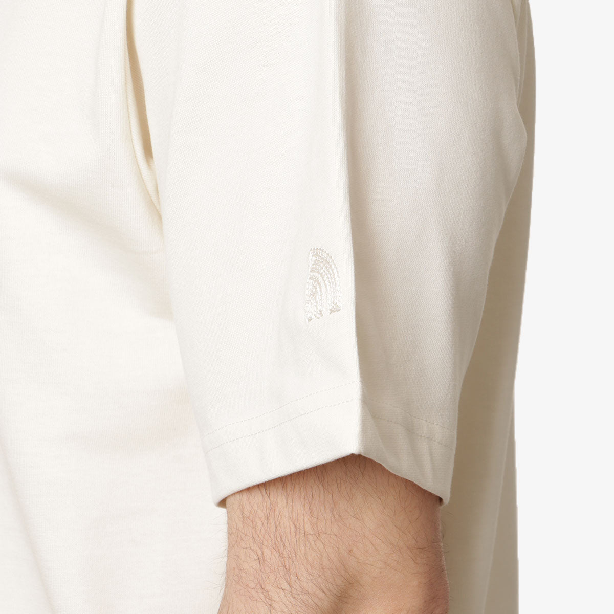 The North Face Logo RMST Relaxed T-Shirt, White Dune, Detail Shot 4