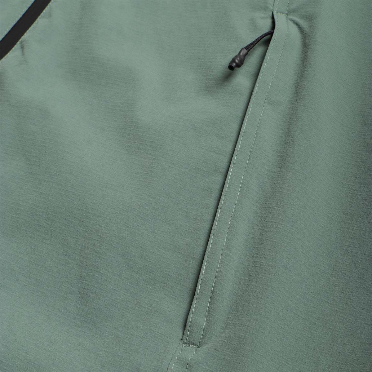 The North Face North Dome Wind Jacket, Duck Green, Detail Shot 3