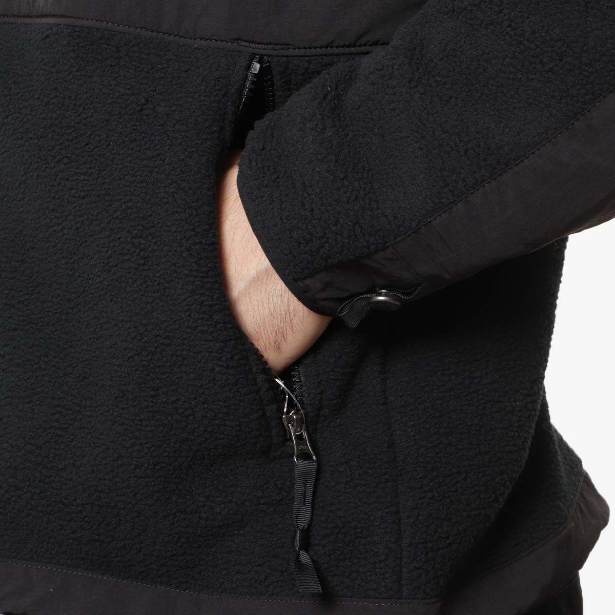 main The North Face Retro Denali Jacket, TNF Black, Detail Shot 3