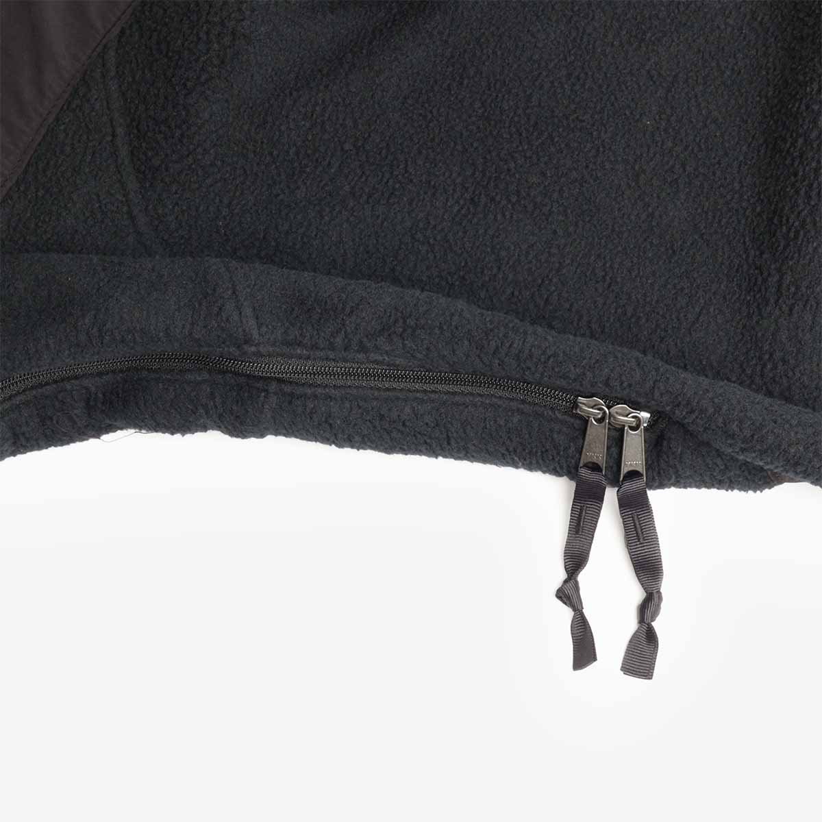 Hem drawcord toggles, The North Face Retro Denali jacket