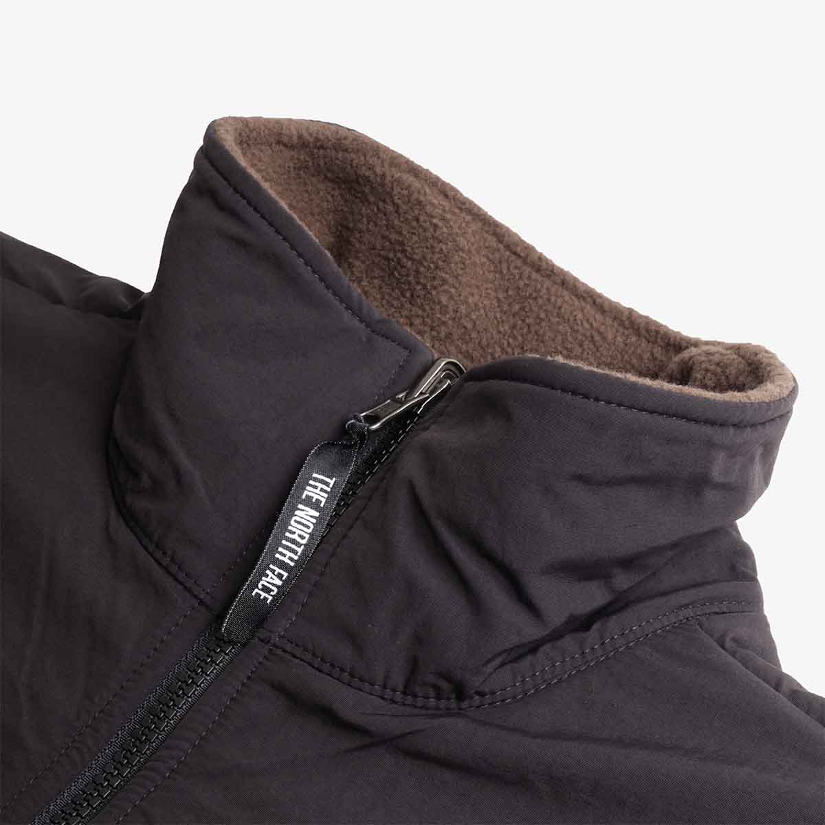 Collar, zip and branded pull, Retro Denali fleece jacket