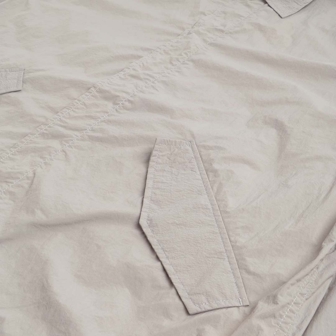 Uniform Bridge Fishtail Shirt, Khaki Grey, Detail Shot 3